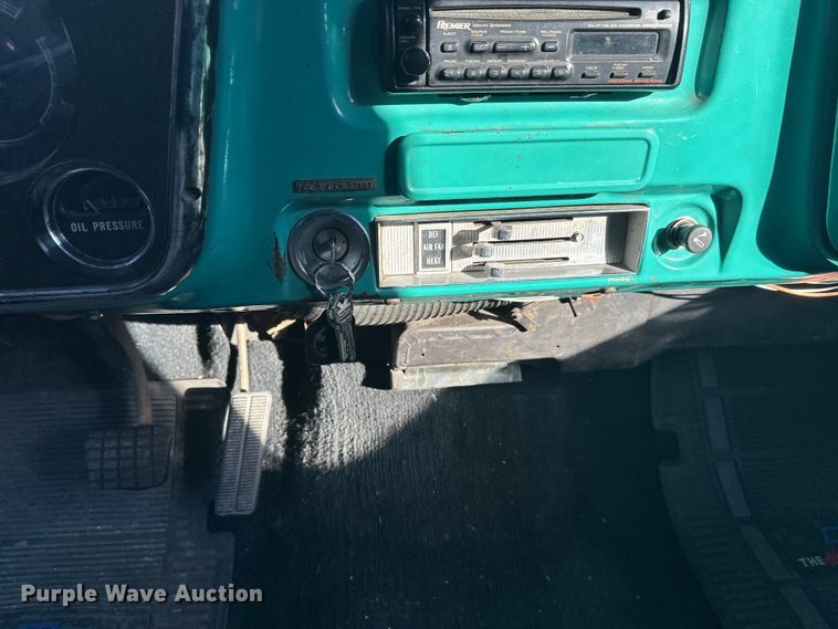 image for item EL0070 1972 Chevrolet C10 pickup truck