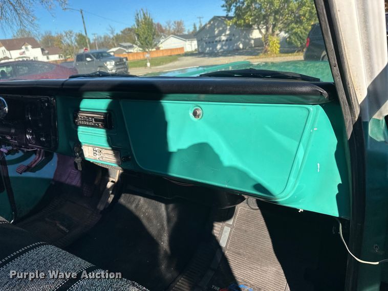 image for item EL0070 1972 Chevrolet C10 pickup truck