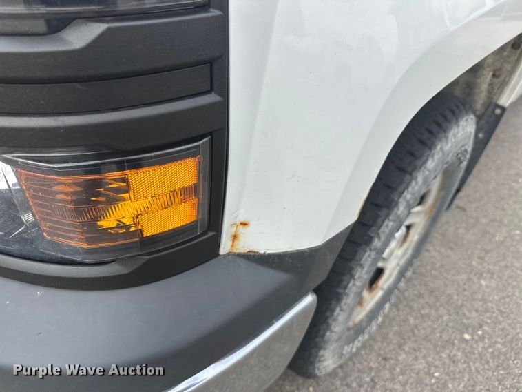 image for item EL0072 2014 Chevrolet Silverado 1500 pickup truck