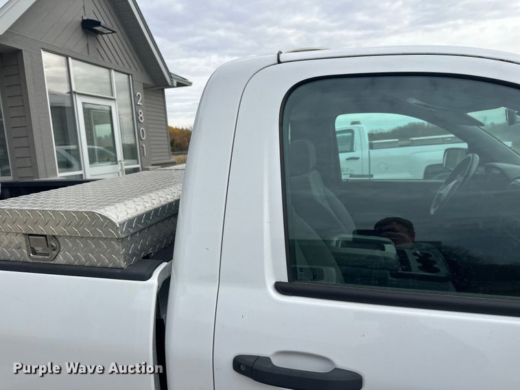 image for item EL0072 2014 Chevrolet Silverado 1500 pickup truck