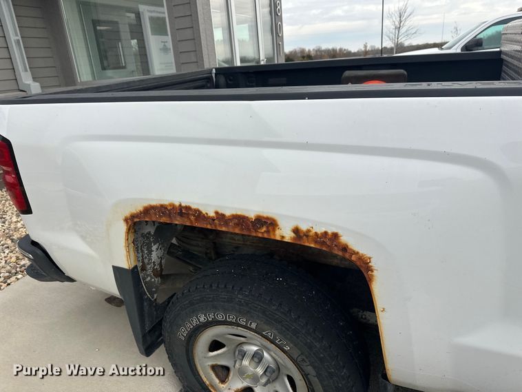 image for item EL0072 2014 Chevrolet Silverado 1500 pickup truck