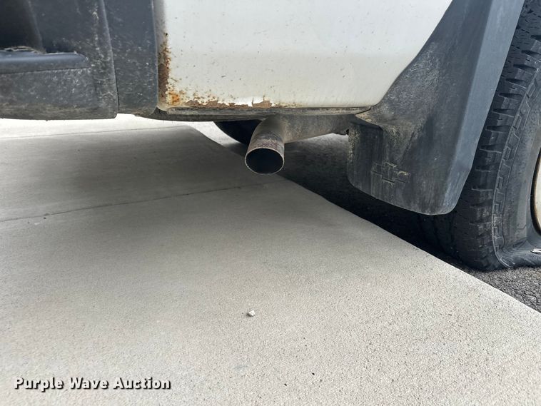 image for item EL0072 2014 Chevrolet Silverado 1500 pickup truck