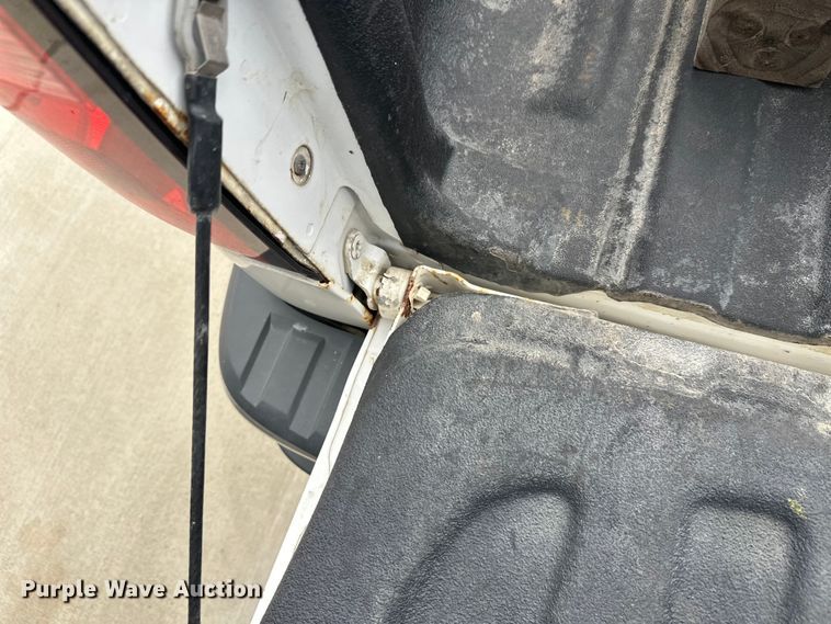 image for item EL0072 2014 Chevrolet Silverado 1500 pickup truck