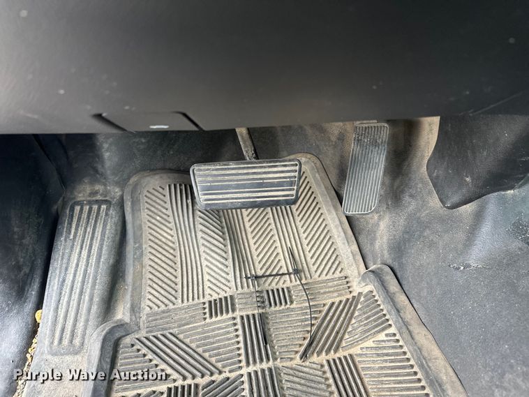 image for item EL0072 2014 Chevrolet Silverado 1500 pickup truck