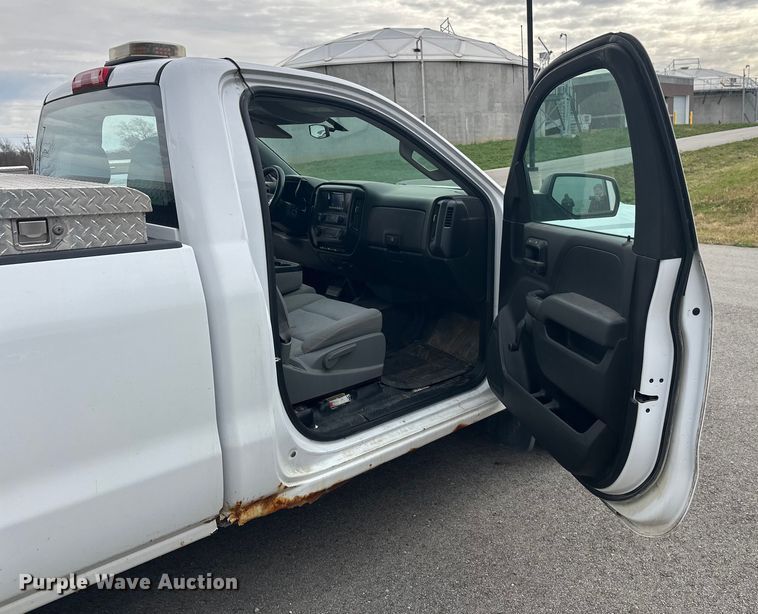 image for item EL0072 2014 Chevrolet Silverado 1500 pickup truck