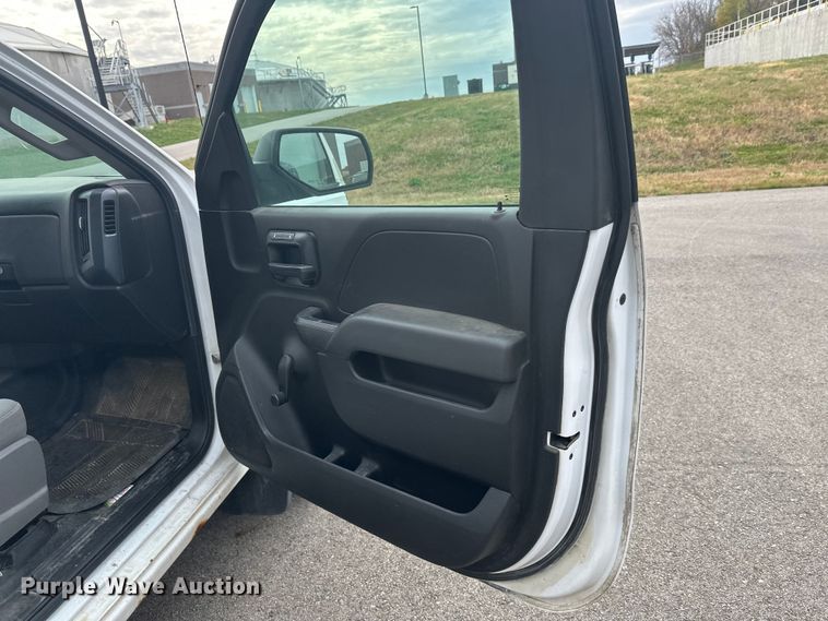 image for item EL0072 2014 Chevrolet Silverado 1500 pickup truck