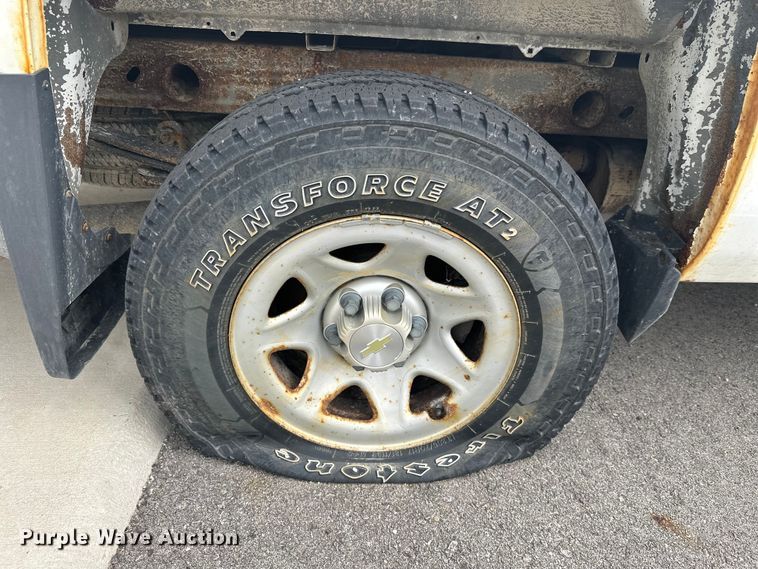 image for item EL0072 2014 Chevrolet Silverado 1500 pickup truck