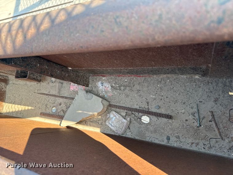 image for item EM2350 1998 Starlite Trailers 82-H18+26CR equipment trailer