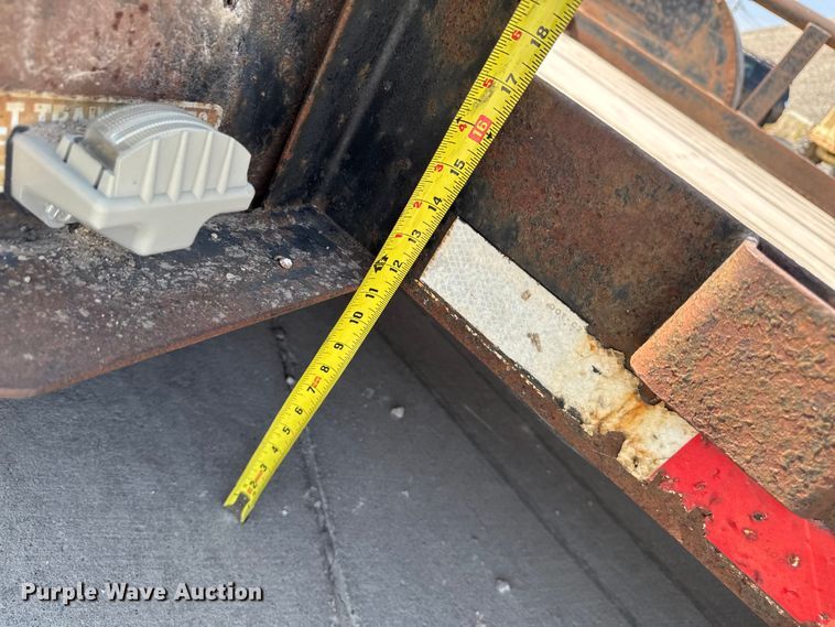 image for item EM2350 1998 Starlite Trailers 82-H18+26CR equipment trailer