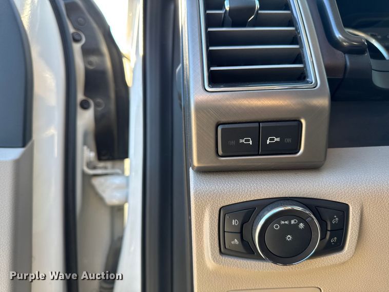 image for item EM2446 2019 Ford F150 Limited SuperCrew pickup truck