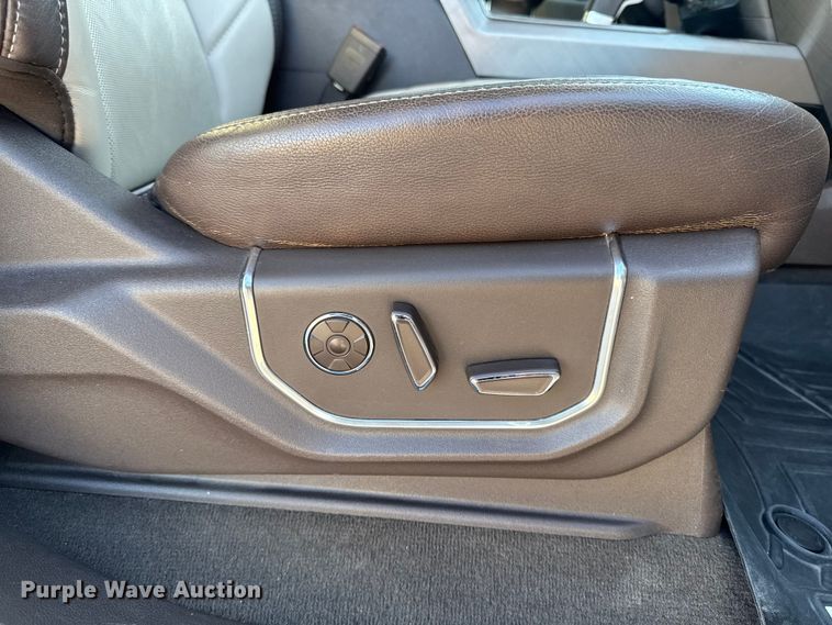 image for item EM2446 2019 Ford F150 Limited SuperCrew pickup truck