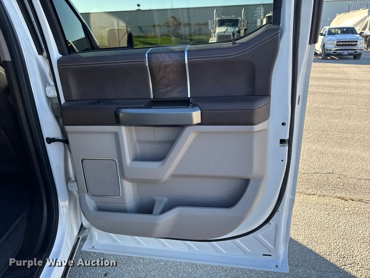 image for item EM2446 2019 Ford F150 Limited SuperCrew pickup truck