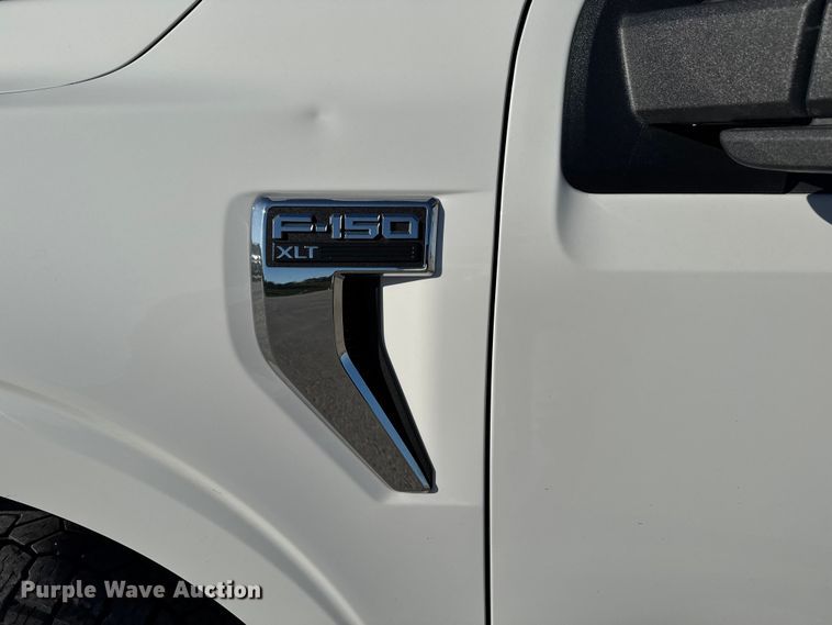 image for item EM2447 2021 Ford F150 XLT SuperCrew pickup truck