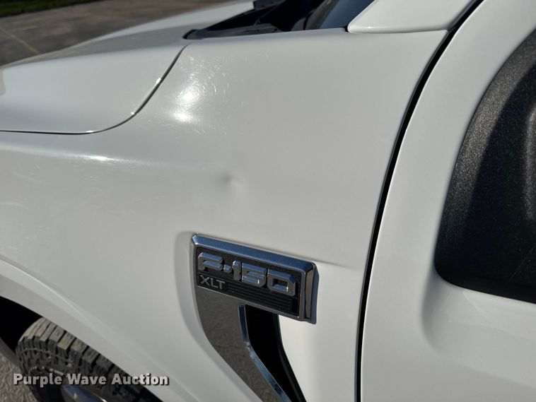 image for item EM2447 2021 Ford F150 XLT SuperCrew pickup truck