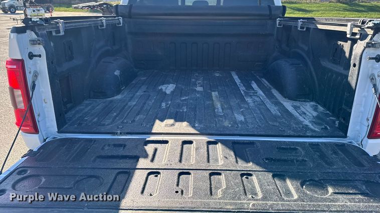 image for item EM2447 2021 Ford F150 XLT SuperCrew pickup truck