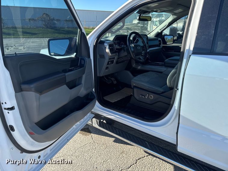 image for item EM2447 2021 Ford F150 XLT SuperCrew pickup truck