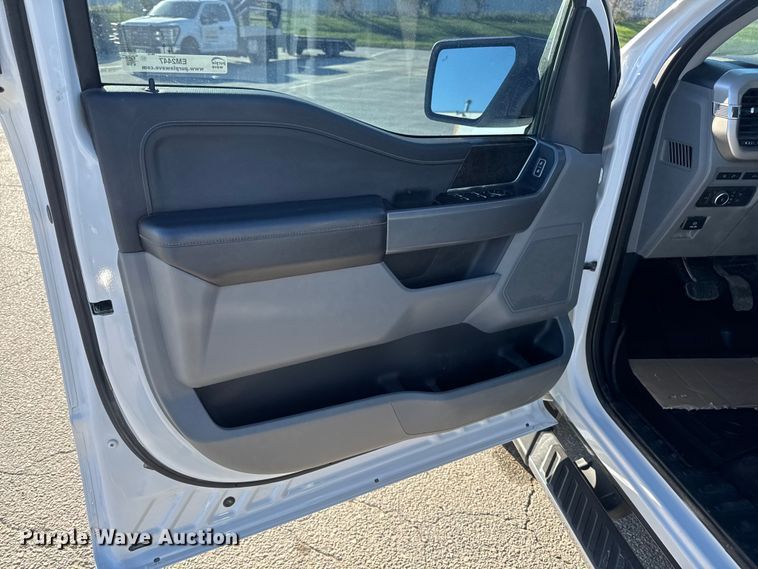 image for item EM2447 2021 Ford F150 XLT SuperCrew pickup truck