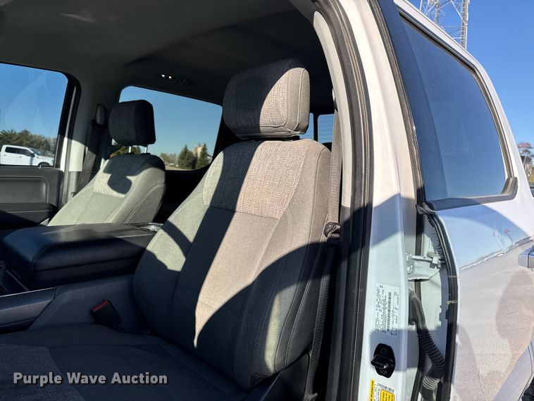 image for item EM2447 2021 Ford F150 XLT SuperCrew pickup truck