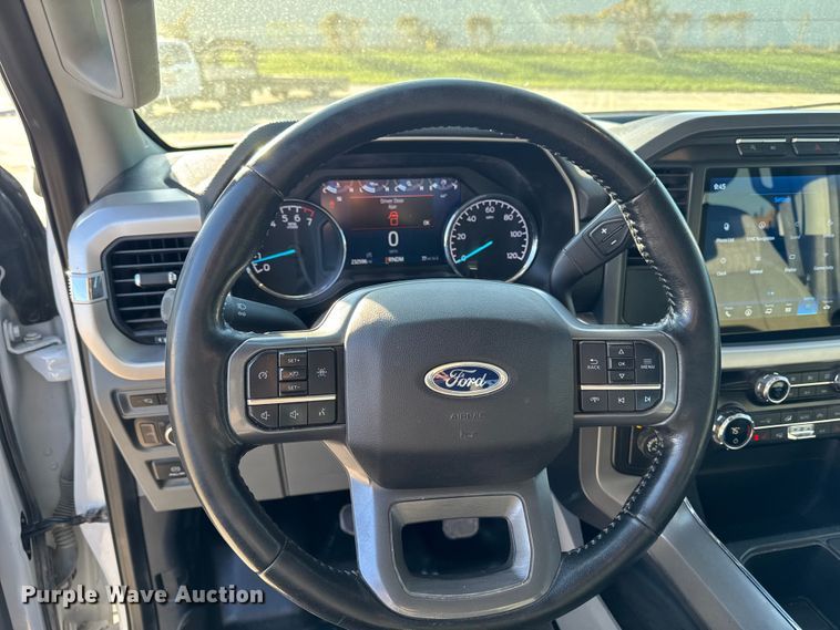 image for item EM2447 2021 Ford F150 XLT SuperCrew pickup truck