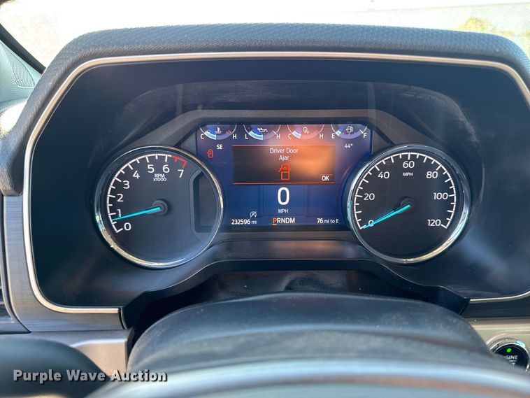 image for item EM2447 2021 Ford F150 XLT SuperCrew pickup truck