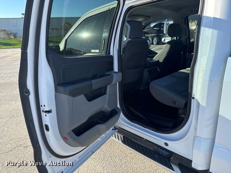 image for item EM2447 2021 Ford F150 XLT SuperCrew pickup truck