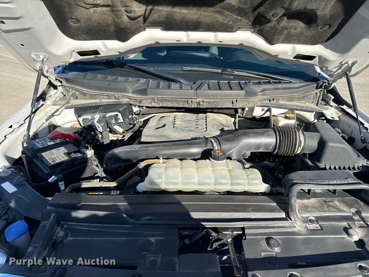 image for item EM2447 2021 Ford F150 XLT SuperCrew pickup truck