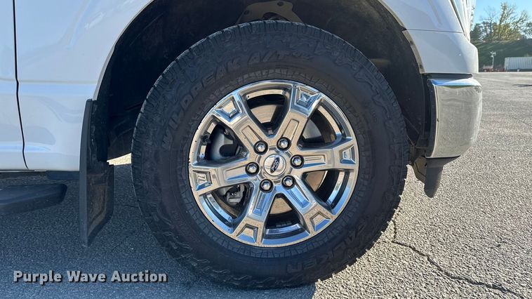 image for item EM2447 2021 Ford F150 XLT SuperCrew pickup truck