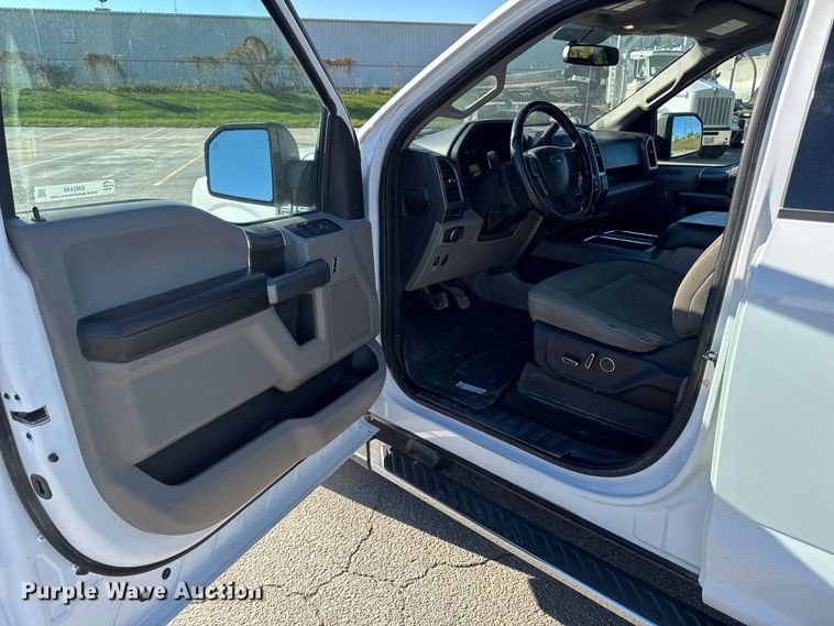 image for item EM2448 2018 Ford F150 XLT SuperCrew pickup truck