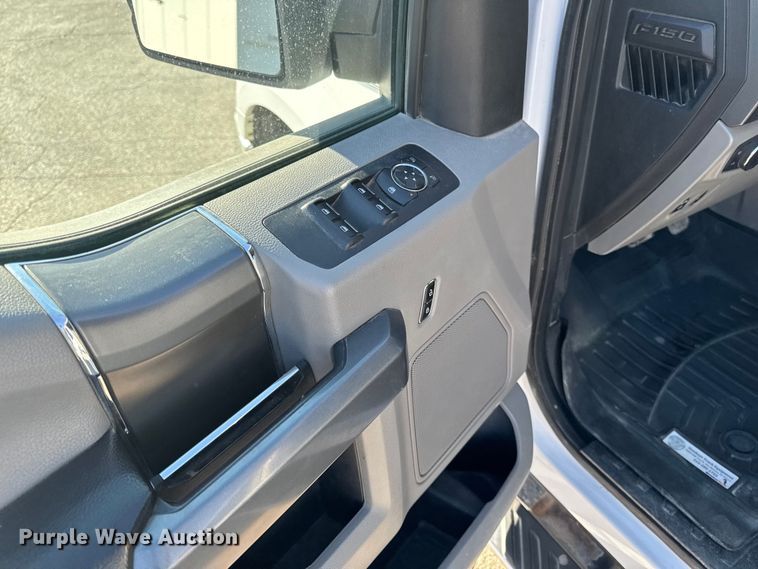 image for item EM2448 2018 Ford F150 XLT SuperCrew pickup truck