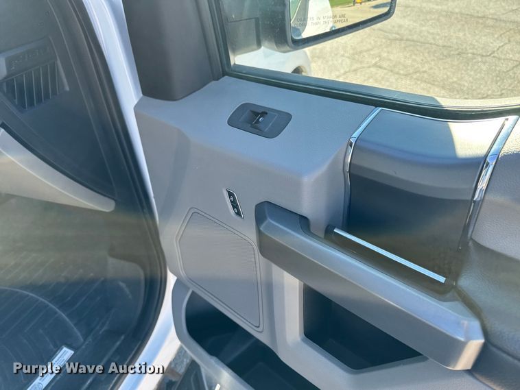 image for item EM2448 2018 Ford F150 XLT SuperCrew pickup truck