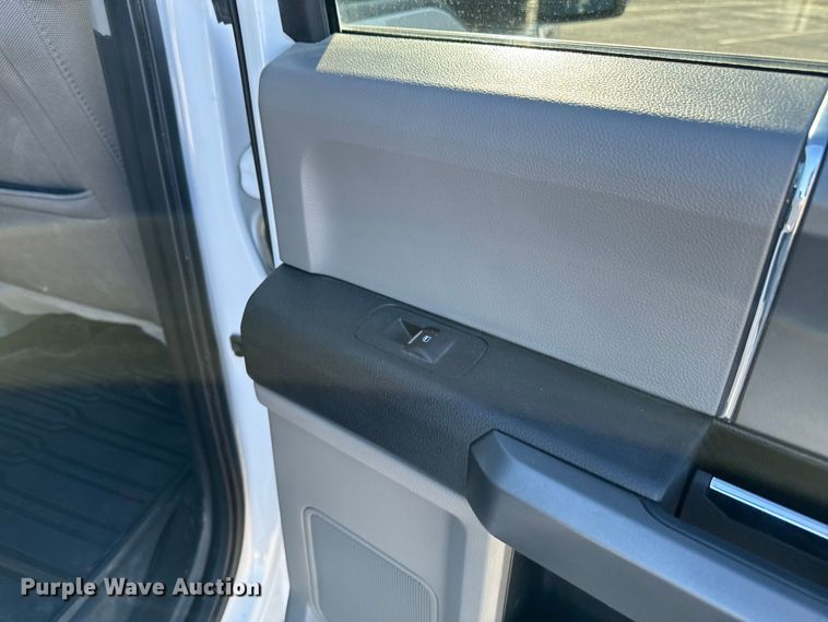 image for item EM2448 2018 Ford F150 XLT SuperCrew pickup truck