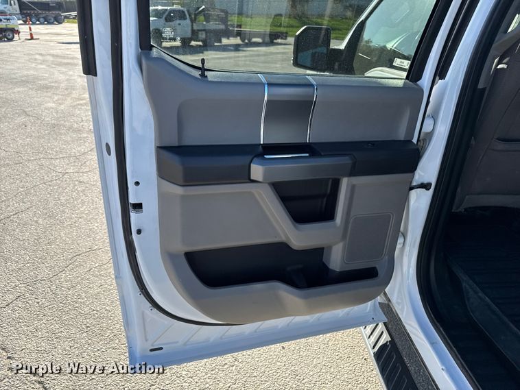 image for item EM2448 2018 Ford F150 XLT SuperCrew pickup truck