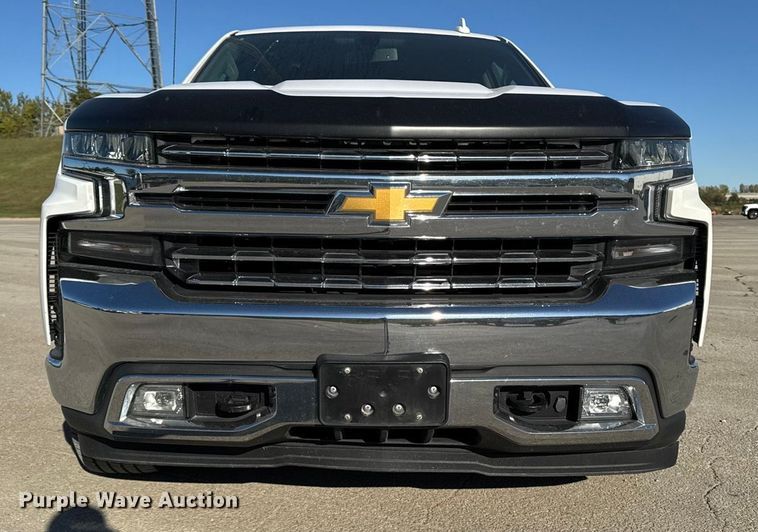 image for item EM2449 2020 Chevrolet Silverado 1500  Crew Cab pickup truck