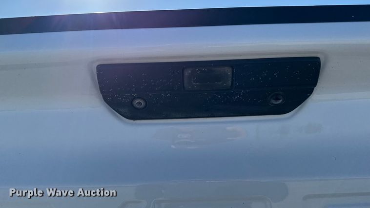 image for item EM2449 2020 Chevrolet Silverado 1500  Crew Cab pickup truck