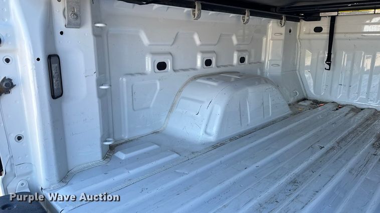 image for item EM2449 2020 Chevrolet Silverado 1500  Crew Cab pickup truck