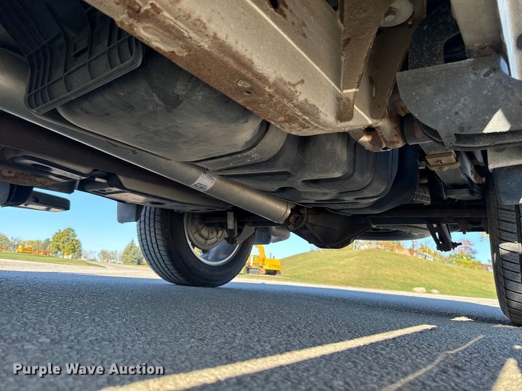 image for item EM2449 2020 Chevrolet Silverado 1500  Crew Cab pickup truck