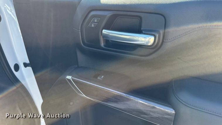 image for item EM2449 2020 Chevrolet Silverado 1500  Crew Cab pickup truck