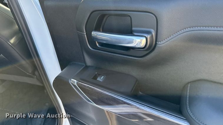 image for item EM2449 2020 Chevrolet Silverado 1500  Crew Cab pickup truck