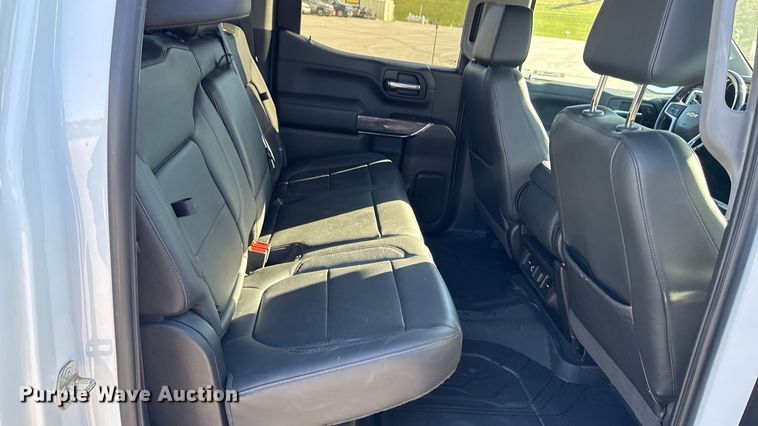 image for item EM2449 2020 Chevrolet Silverado 1500  Crew Cab pickup truck