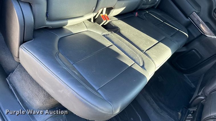 image for item EM2449 2020 Chevrolet Silverado 1500  Crew Cab pickup truck