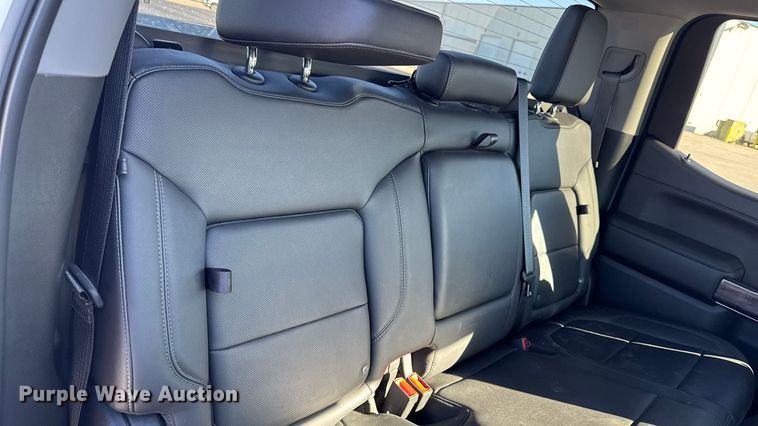 image for item EM2449 2020 Chevrolet Silverado 1500  Crew Cab pickup truck