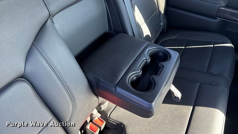 image for item EM2449 2020 Chevrolet Silverado 1500  Crew Cab pickup truck