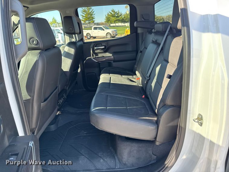 image for item EM2449 2020 Chevrolet Silverado 1500  Crew Cab pickup truck