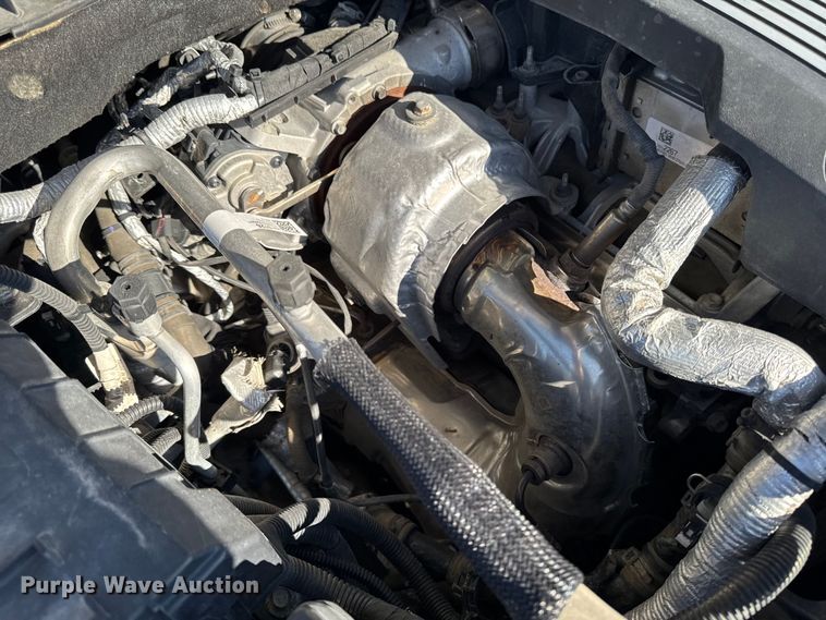 image for item EM2449 2020 Chevrolet Silverado 1500  Crew Cab pickup truck