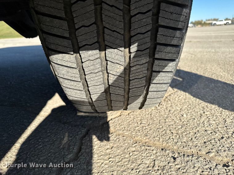 image for item EM2449 2020 Chevrolet Silverado 1500  Crew Cab pickup truck