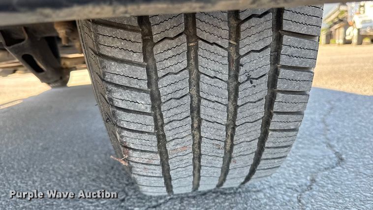 image for item EM2449 2020 Chevrolet Silverado 1500  Crew Cab pickup truck