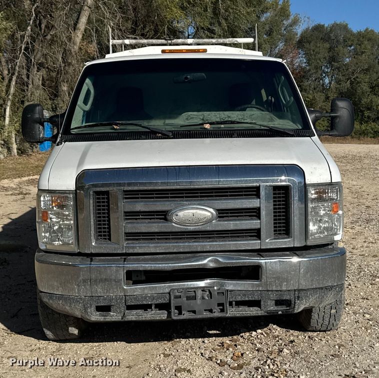 image for item EM2477 2014 Ford E350 Super Duty utility van