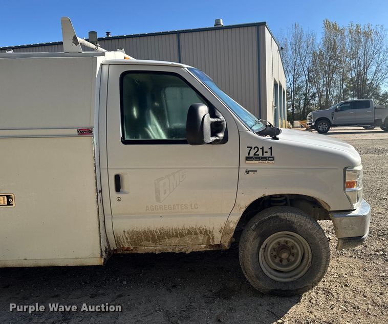 image for item EM2477 2014 Ford E350 Super Duty utility van