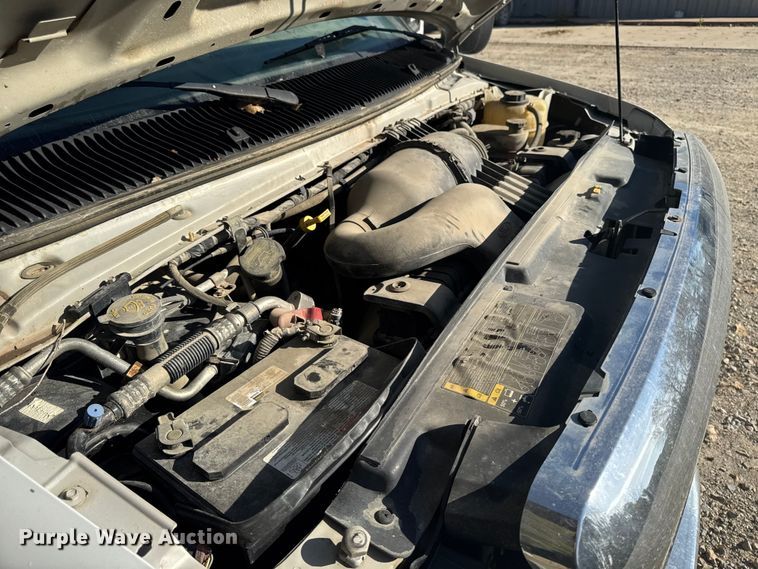 image for item EM2477 2014 Ford E350 Super Duty utility van