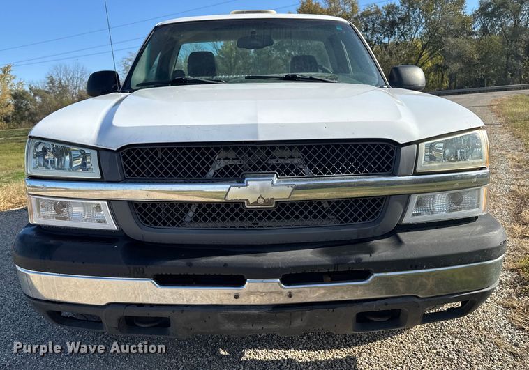 image for item EM2478 2005 Chevrolet Silverado 1500 pickup truck